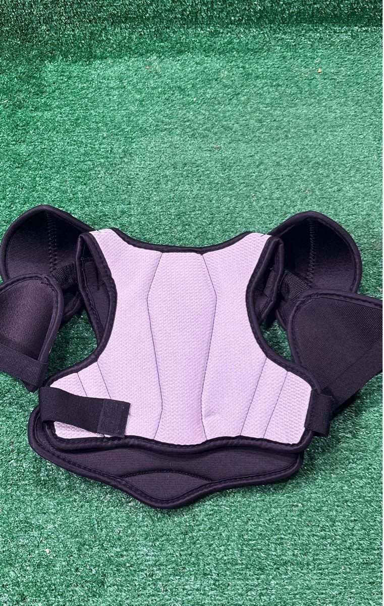 Ccm LTP Hockey Shoulder Pads Youth Medium (M)