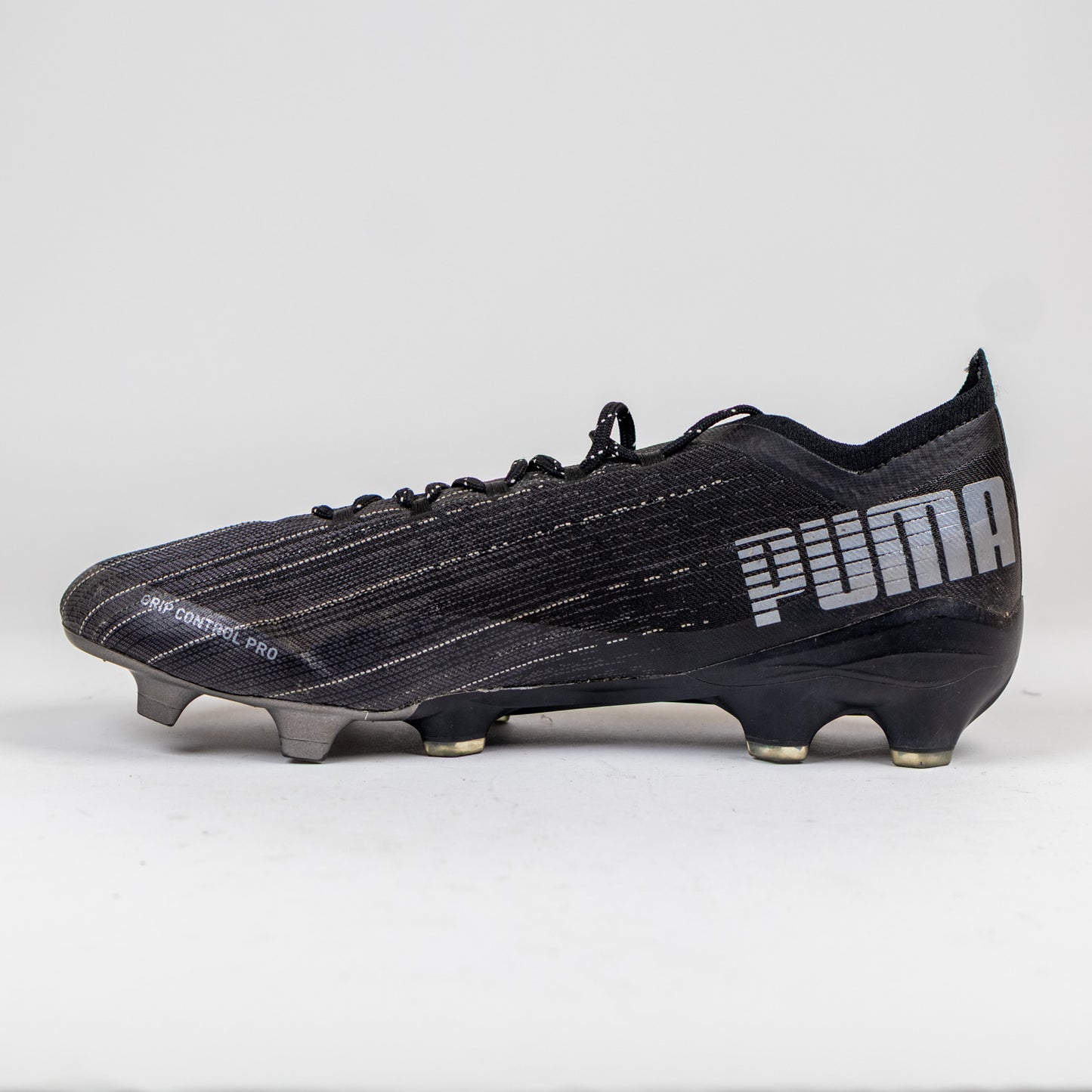 Puma Ultra 11.0 Soccer Cleats – New Without Box