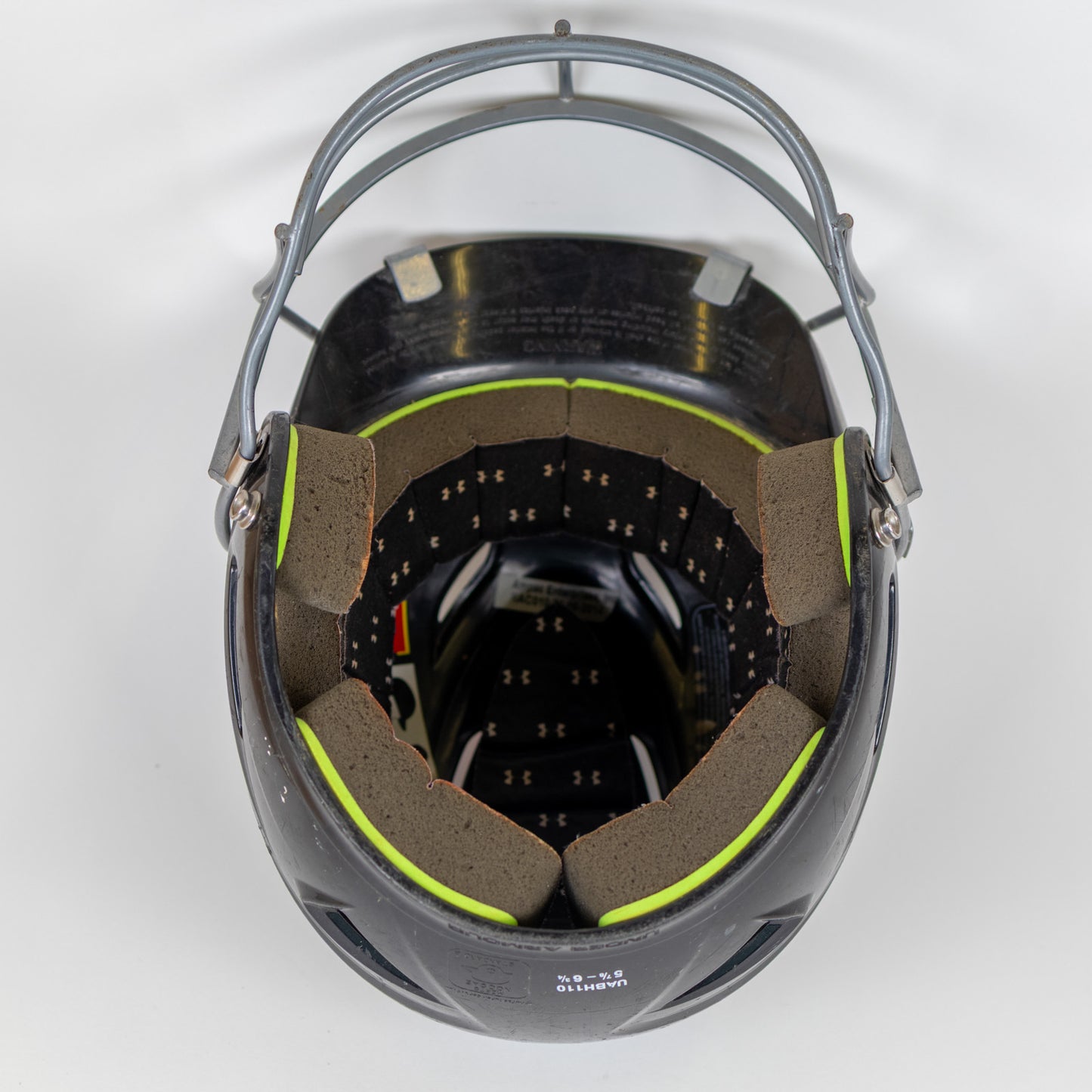 Under Armour UABH110 5 7/8"–6 3/4" Softball Batting Helmet