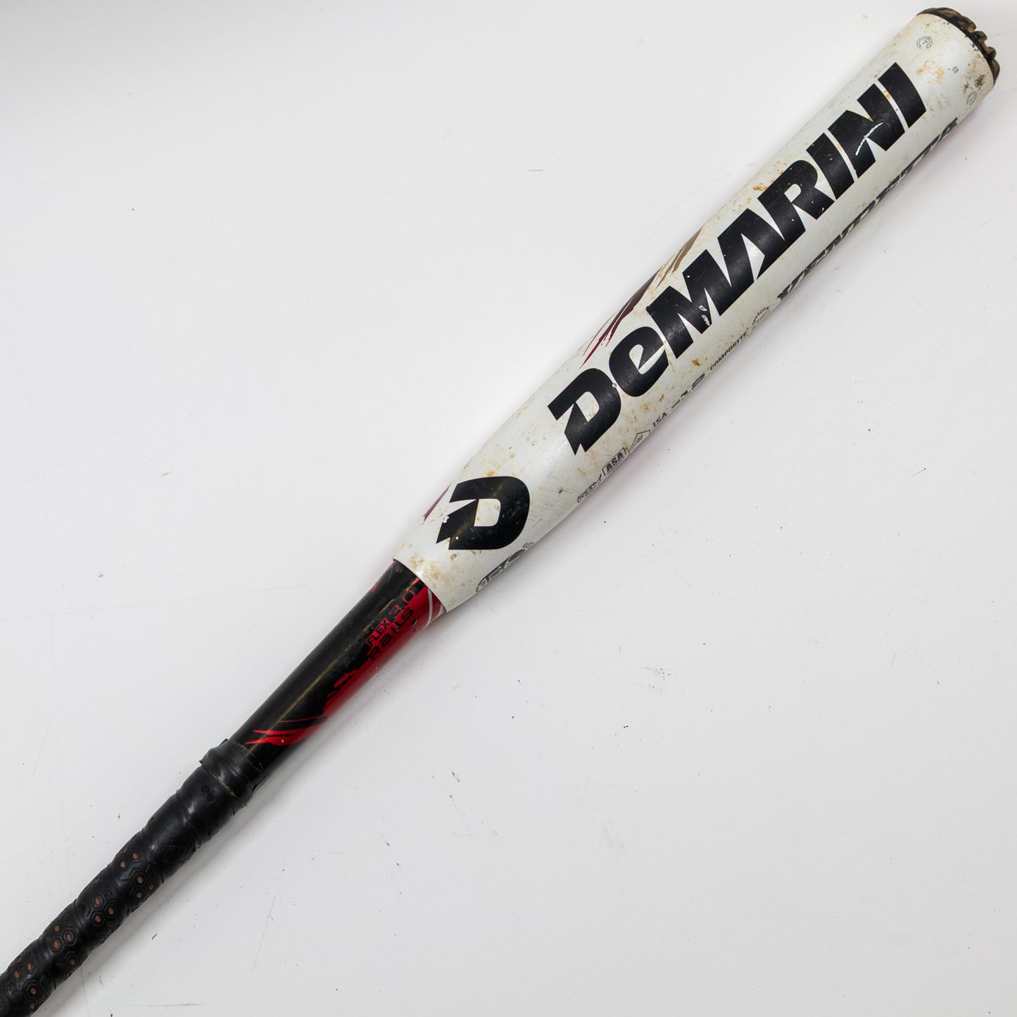 Demarini Vendetta 31/19 (-12) 2 1/4" USSSA (1.20 BPF) Slowpitch Softball Bat