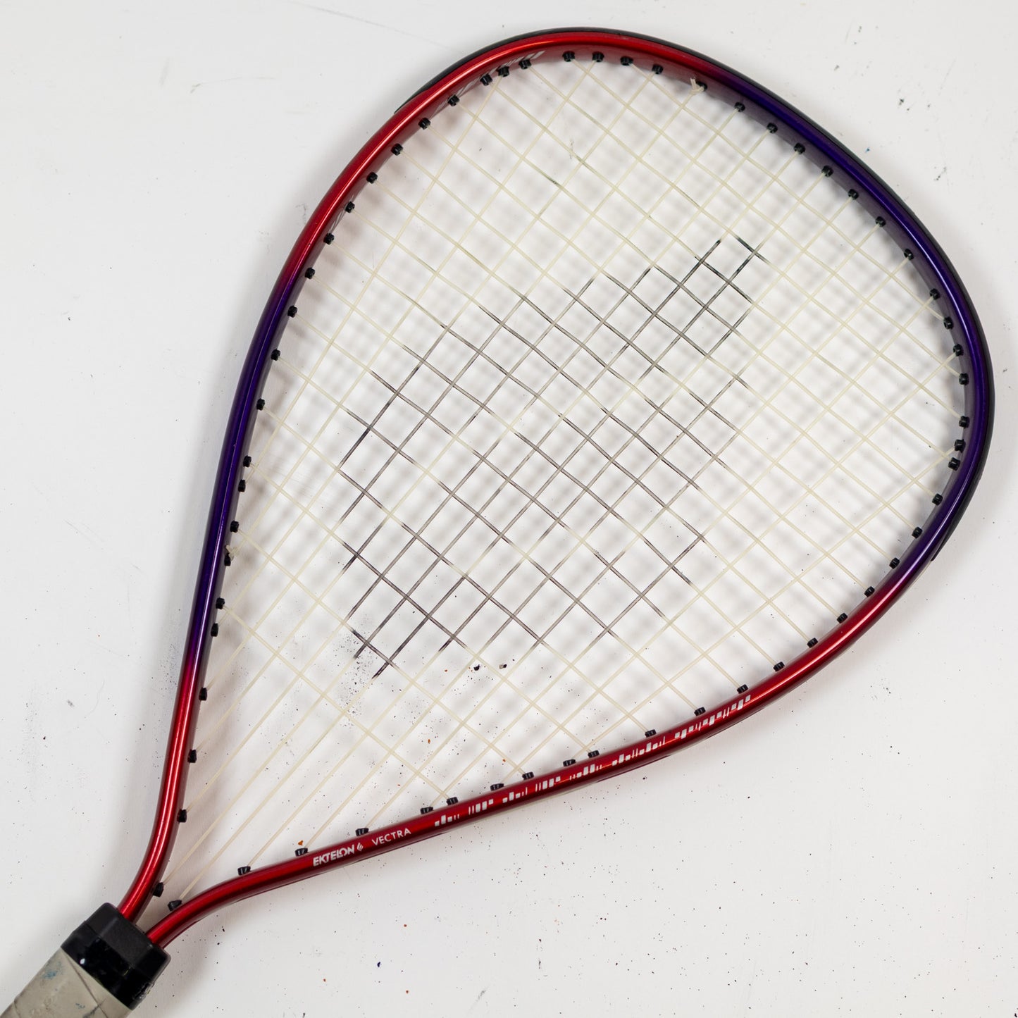 Ektelon Vectra Racquetball Racquet 4 " Grip + ~110 sq in Head Size