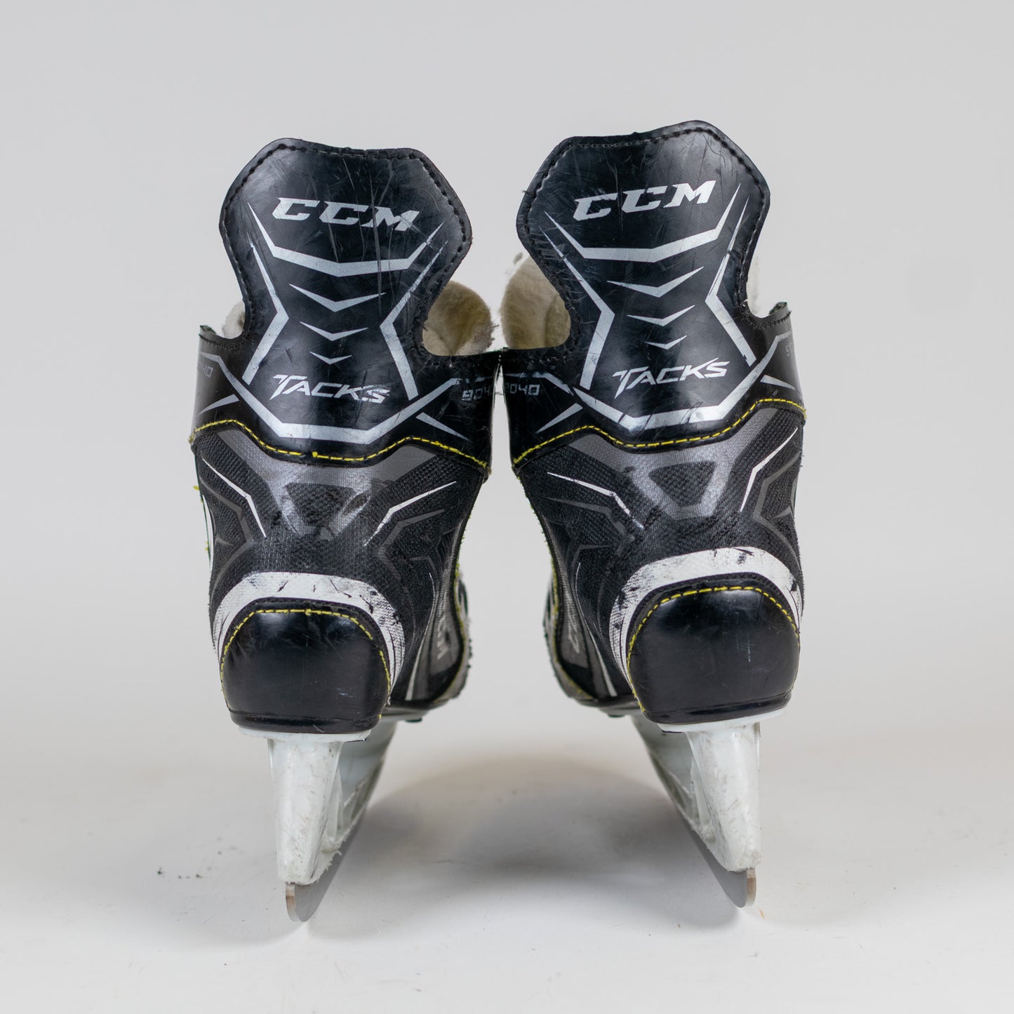 CCM Tacks 9040 Youth 12Y Hockey Skates