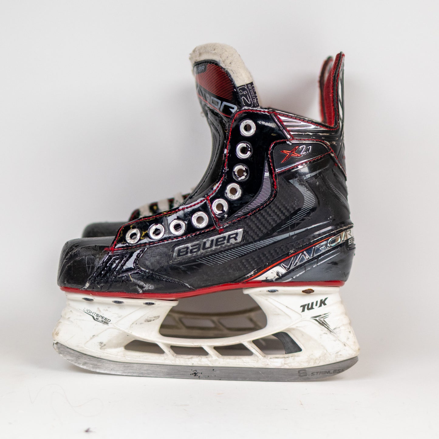 Bauer Vapor X2.7 Size 2.5 Hockey Skates