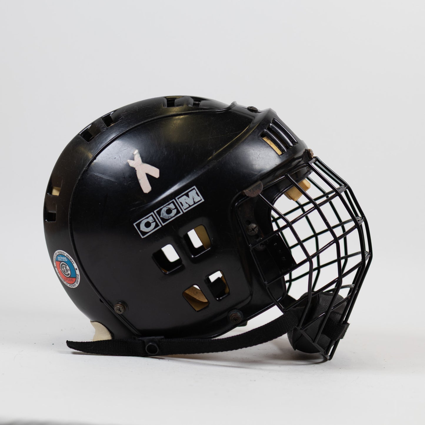 CCM HT1 Large 7" to 7 5/8" Hockey Helmet