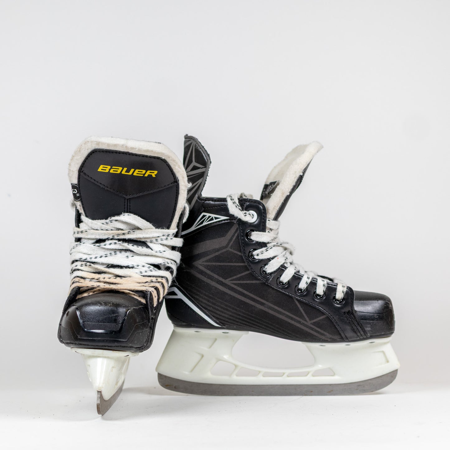 Bauer Supreme S140 Size 3R Hockey Skates