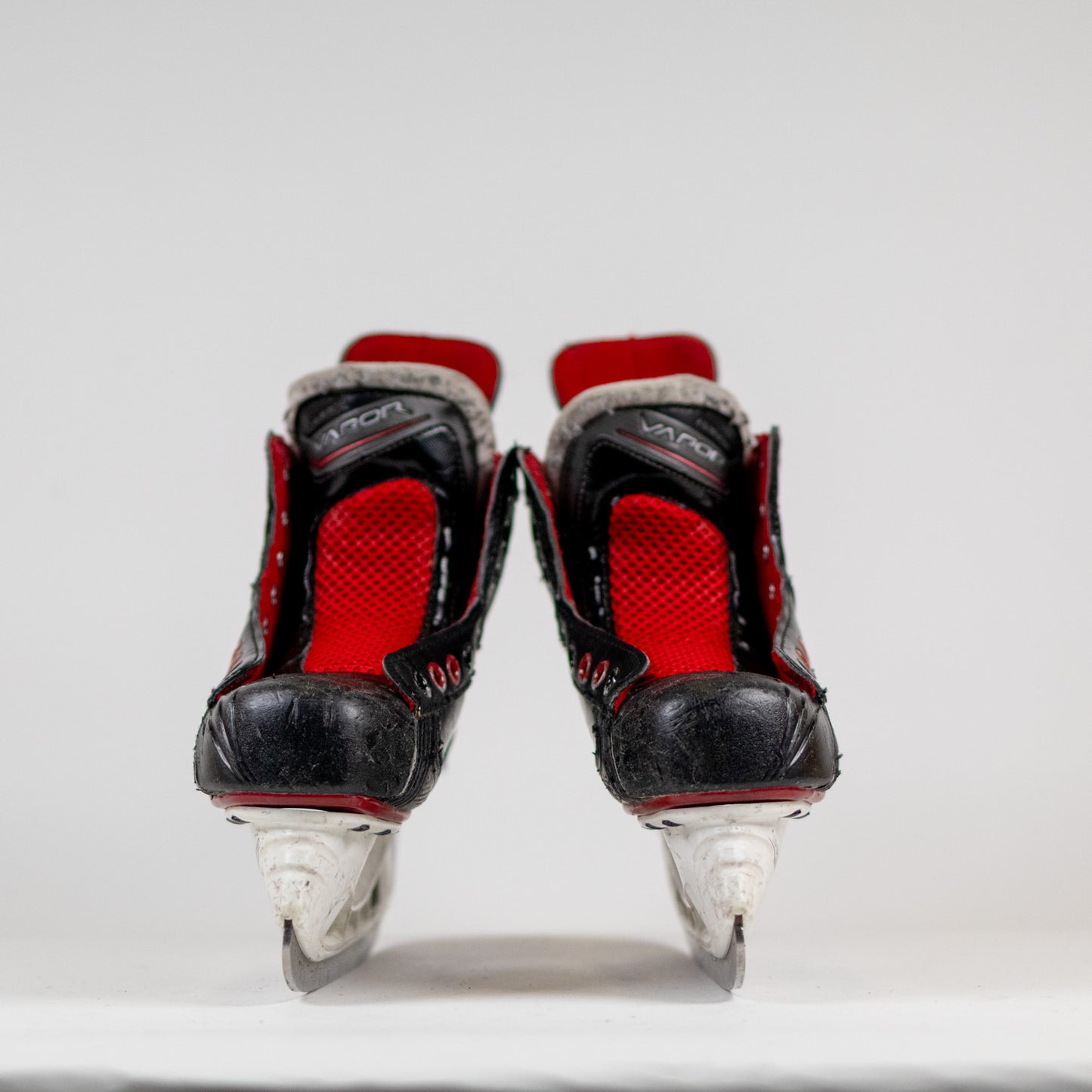 Bauer Vapor X500 Size 2.5 Hockey Skates