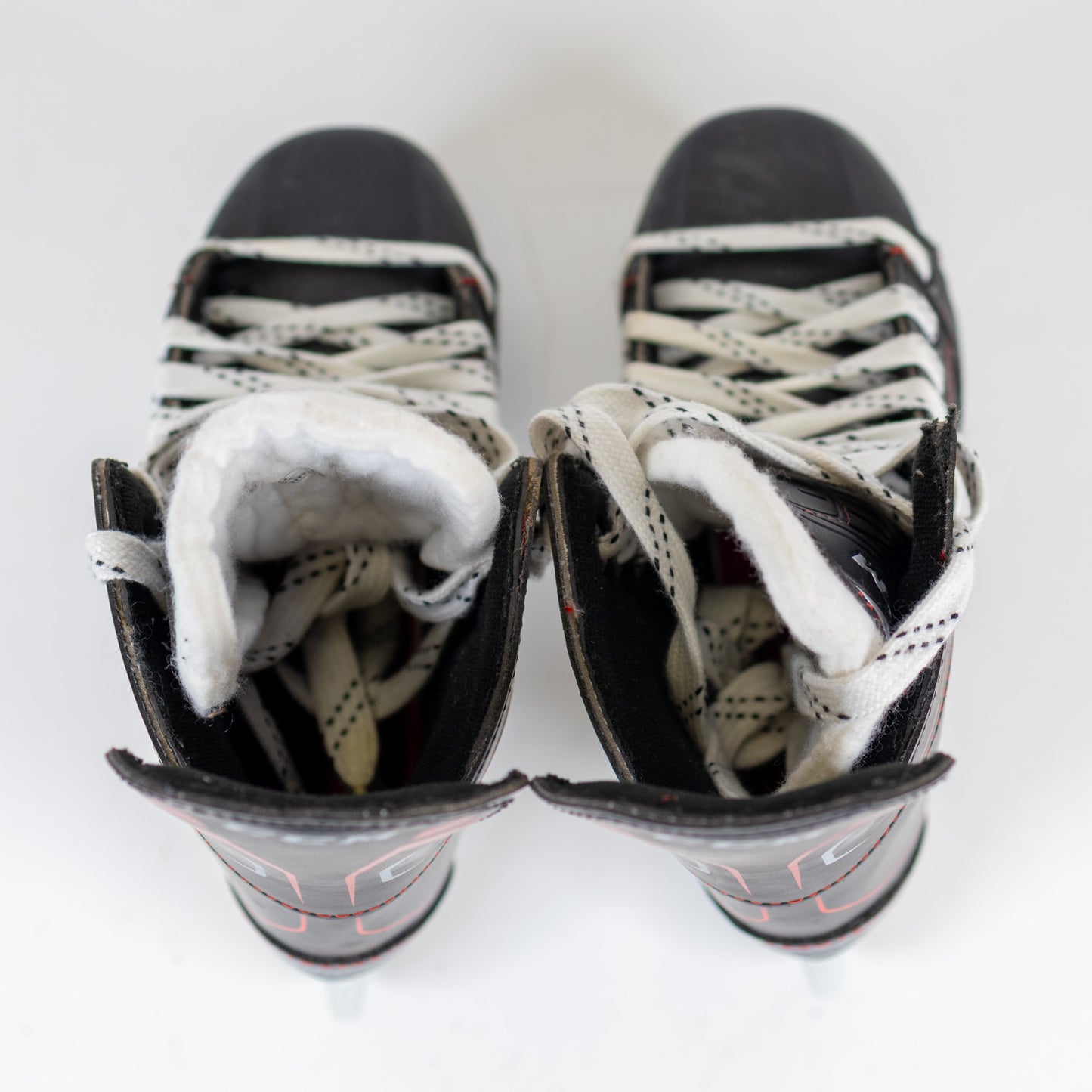 CCM Jetspeed 250 Size 13 Youth Hockey Skates