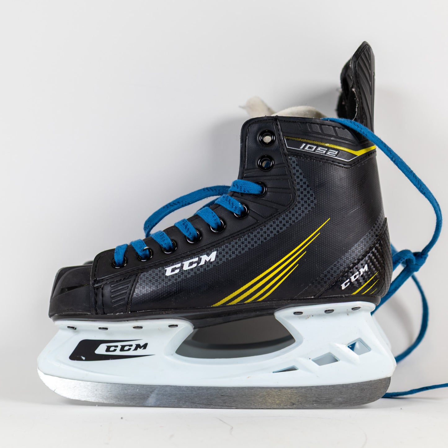 CCM Tacks 1092 Size 4 Hockey Skates