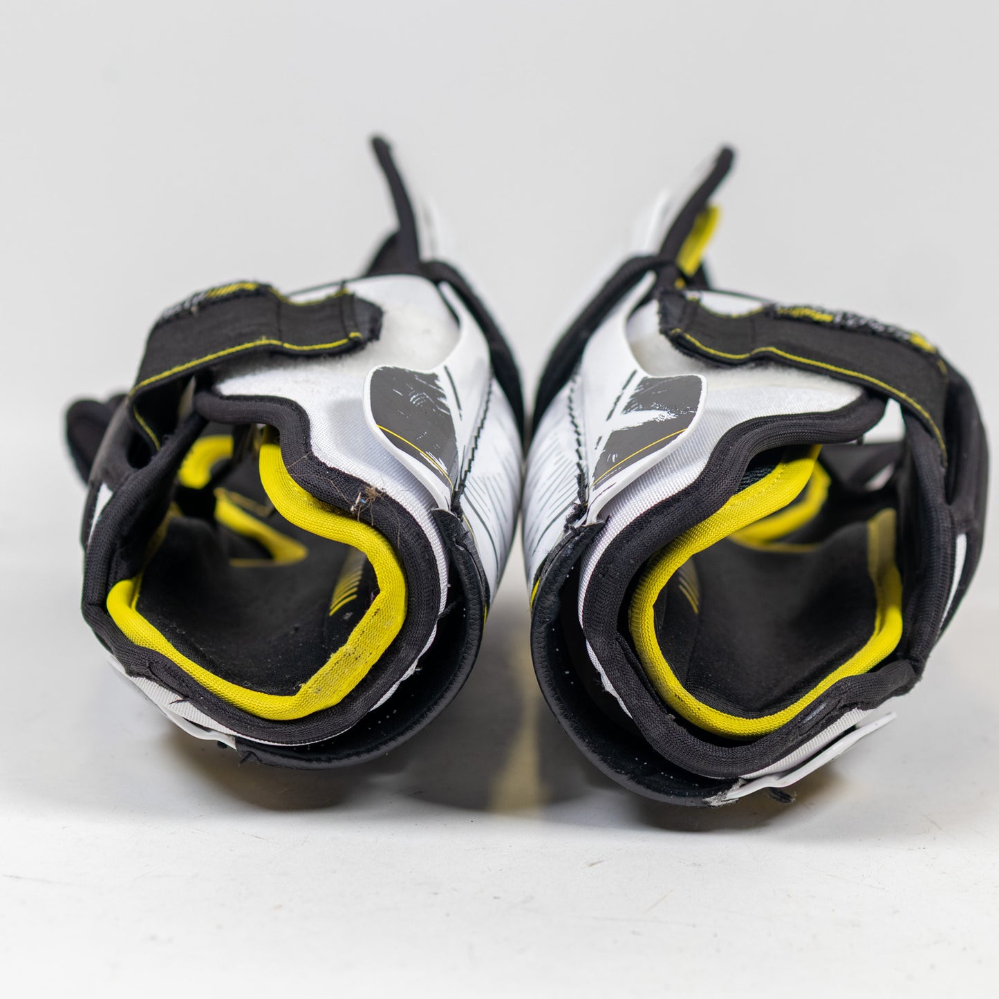 CCM Tacks 9060 Senior 13" Hockey Shin Guards