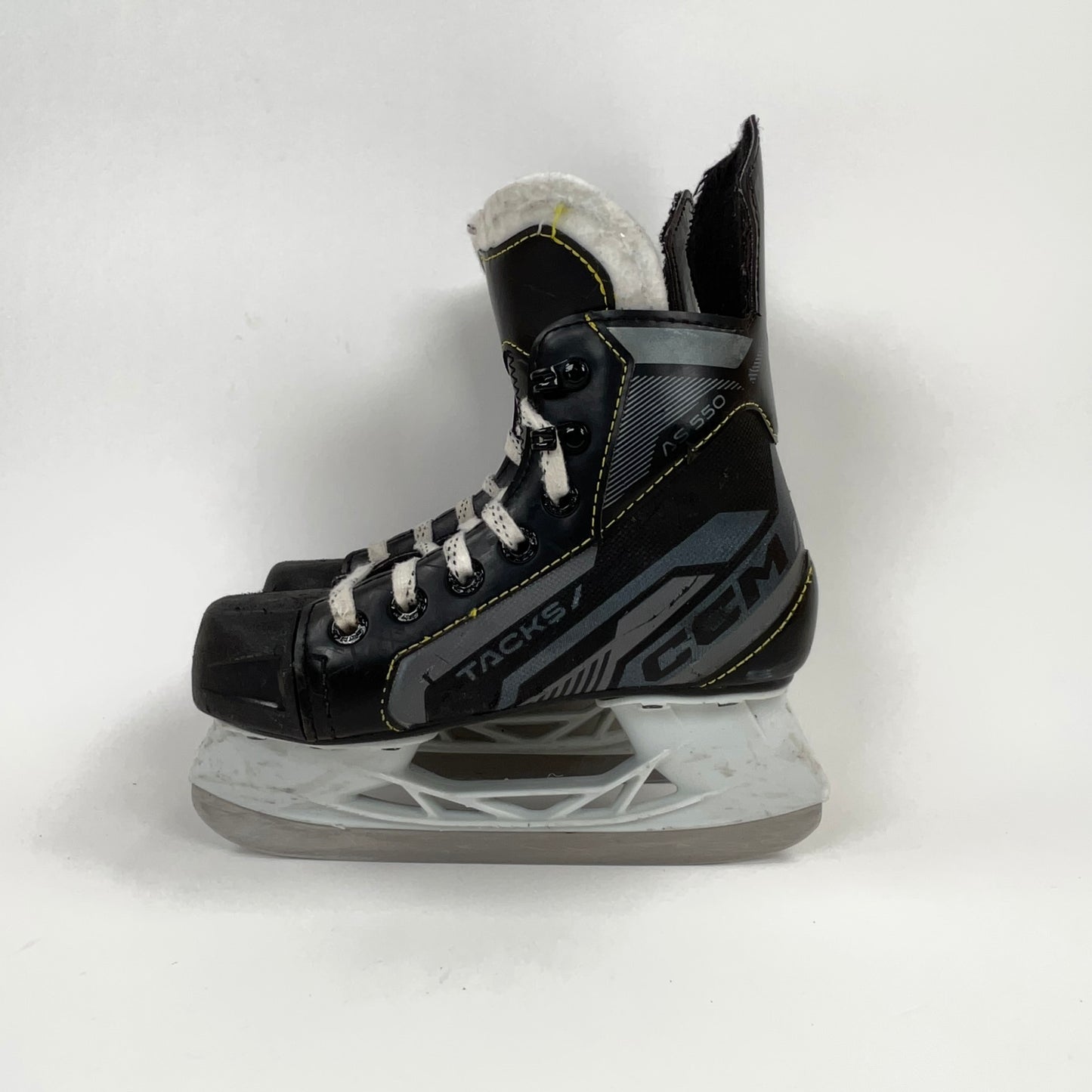 CCM Tacks AS 550 Size 13 Youth Hockey Skates