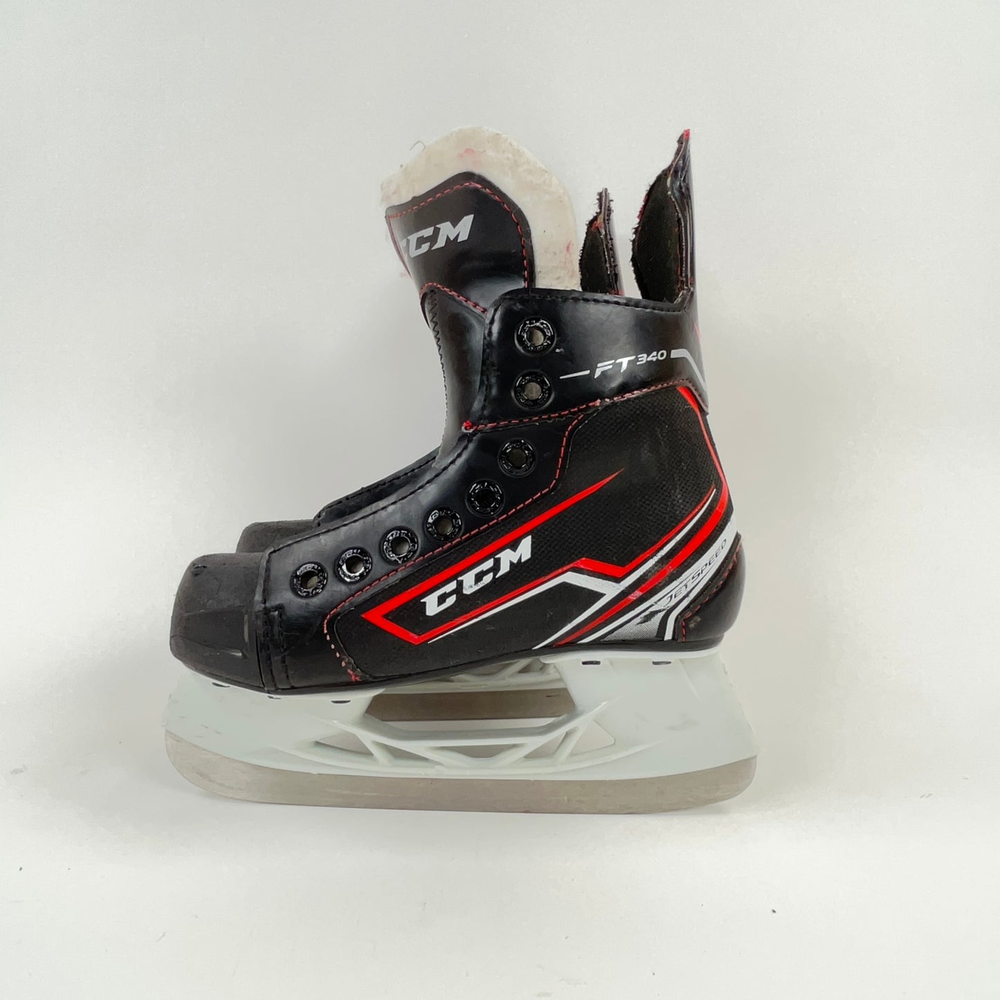 CCM FT340 Size 13Y Youth Hockey Skates