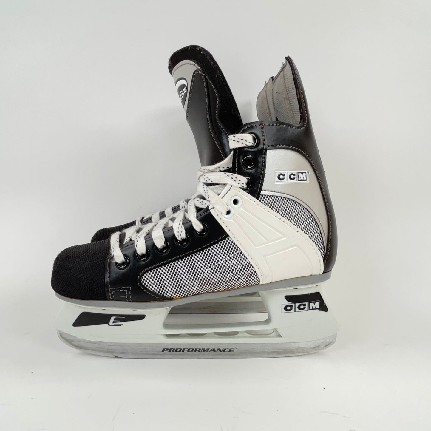 CCM Powerline 550 Size 5 Hockey Skates