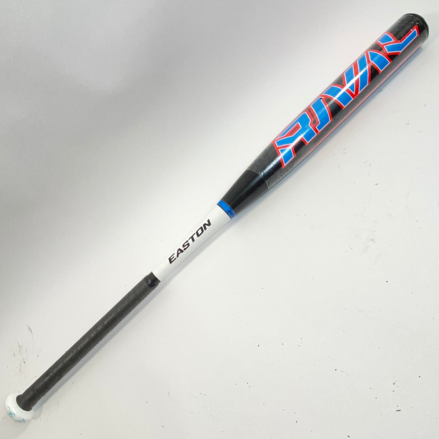 Easton Rival 34/27 (-7) USSSA Softball Bat