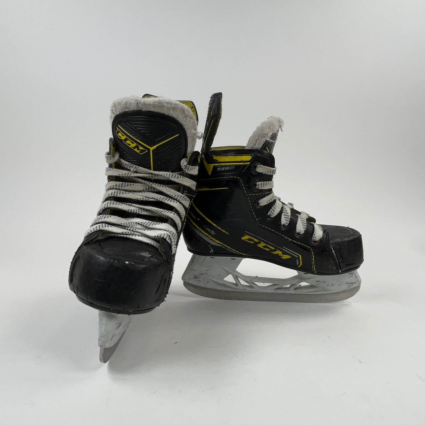 CCM Super Tacks 9380 Size 1 Junior Hockey Skates
