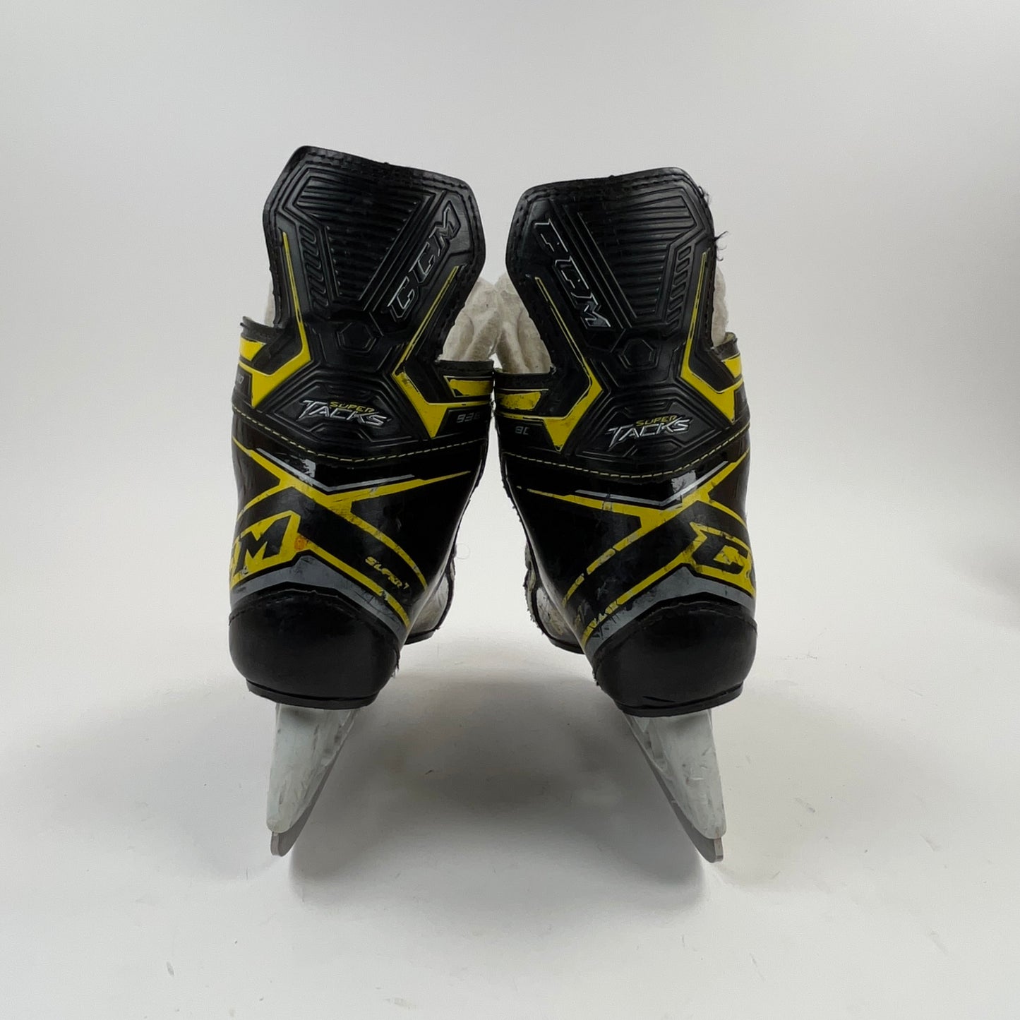 CCM Super Tacks 9380 Size 1 Junior Hockey Skates