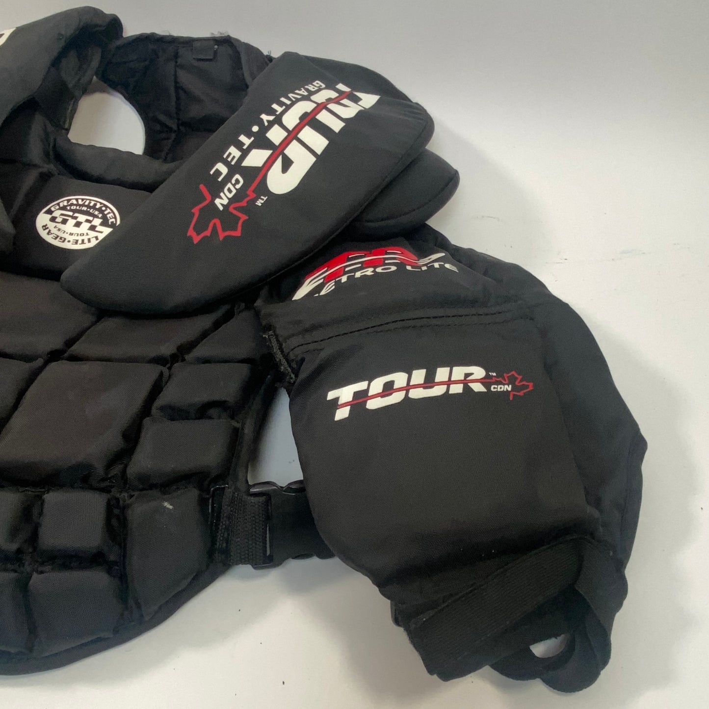 Tour Gravity Tec Retro Lite Senior Medium Goalie Chest Protector