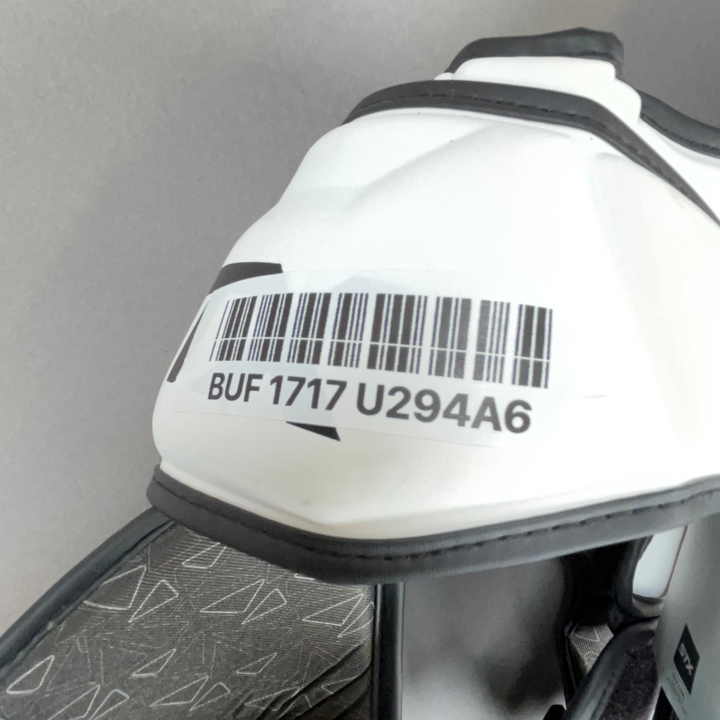 STX Cell IV Junior Medium Lacrosse Shoulder Pads