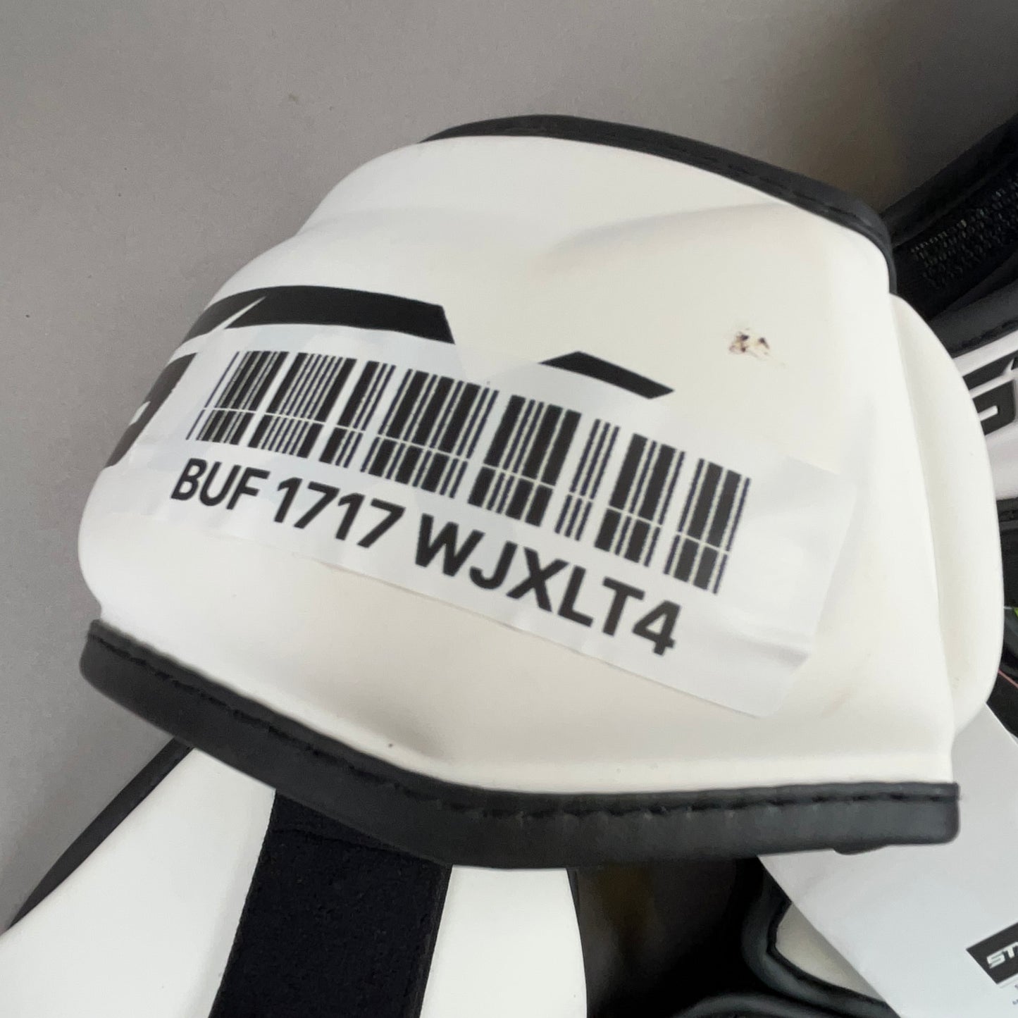 STX Cell IV Junior Medium Lacrosse Shoulder Pads