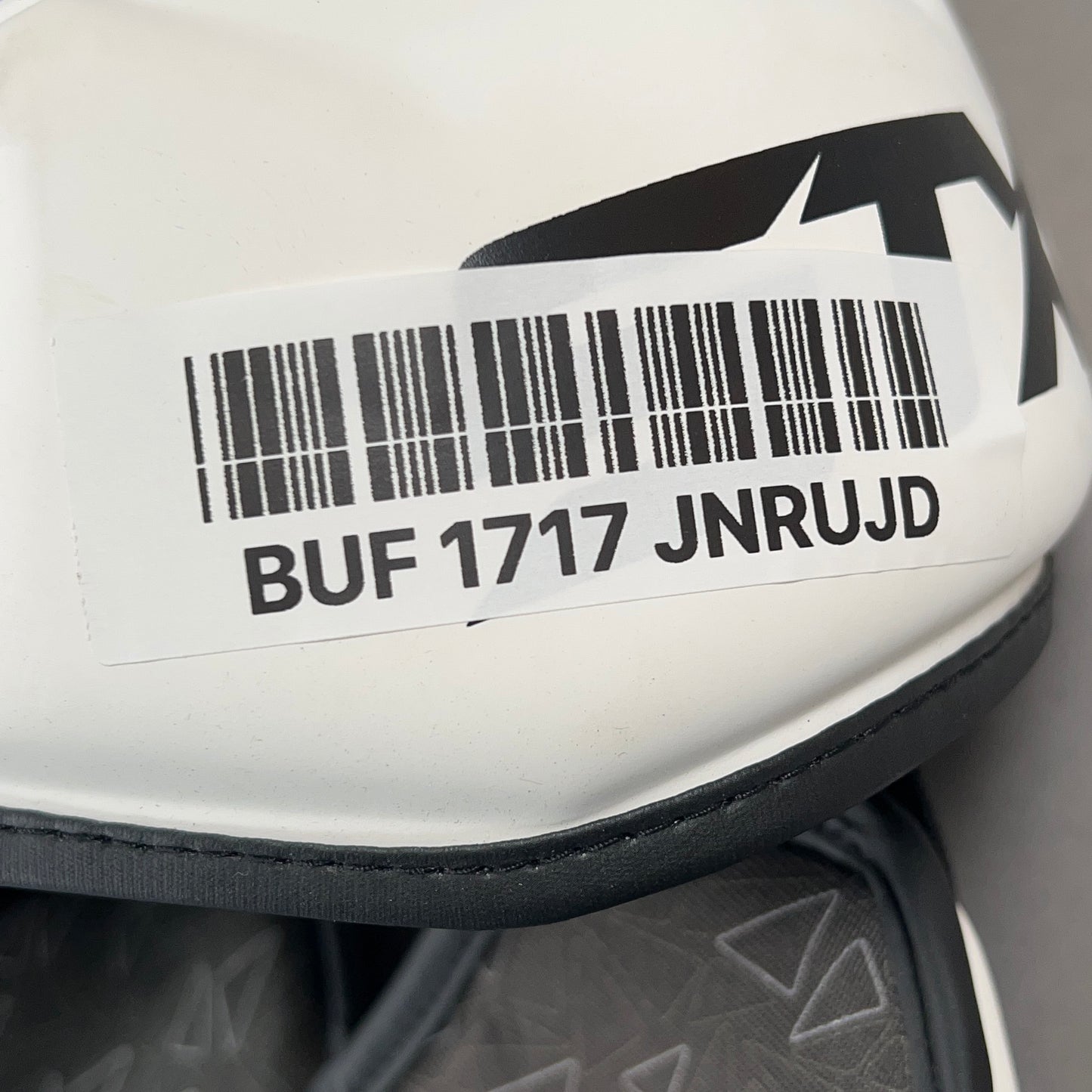 STX Cell IV Youth Medium Lacrosse Shoulder Pads