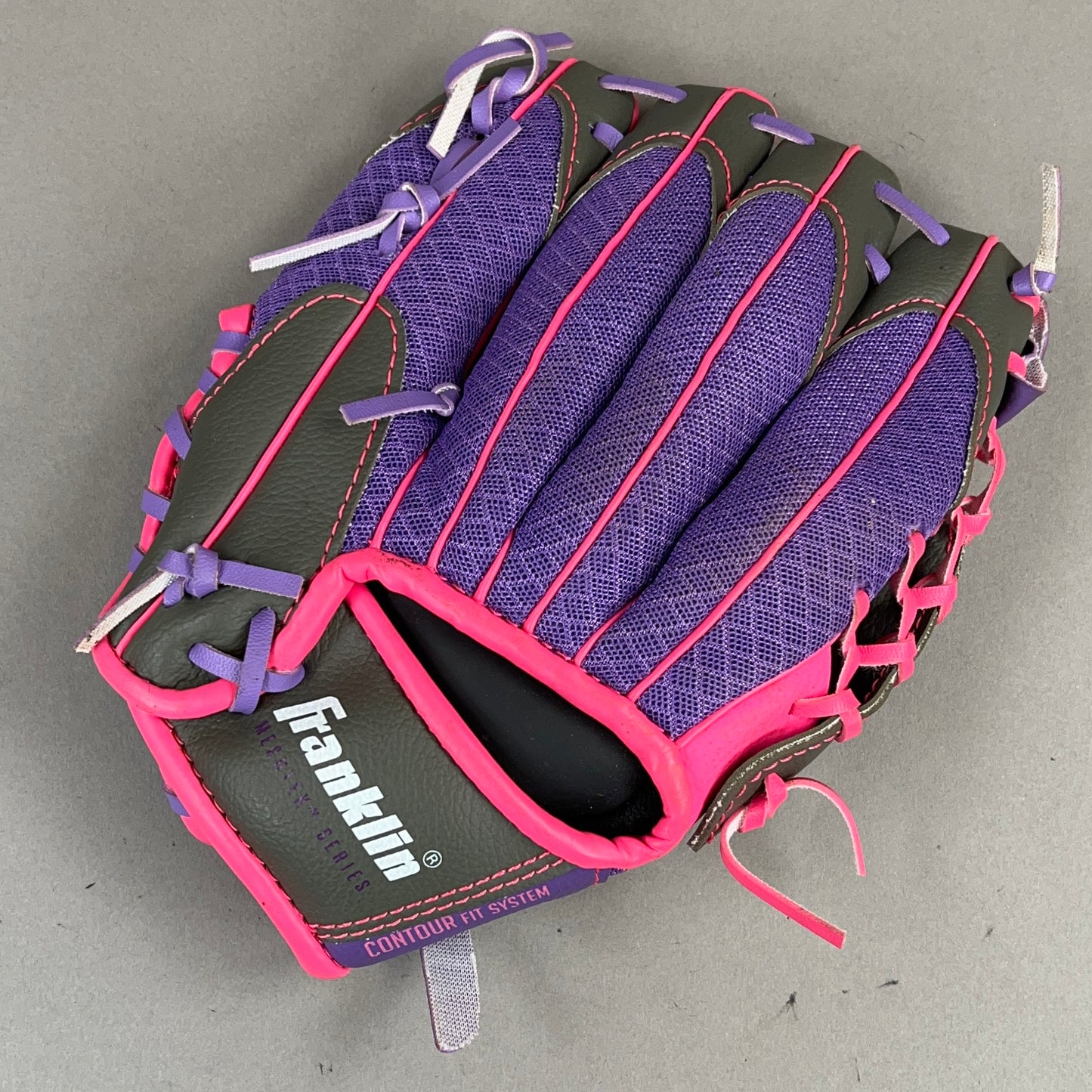 Franklin 22867 9.5"" Right Hand Thrower Softball Glove