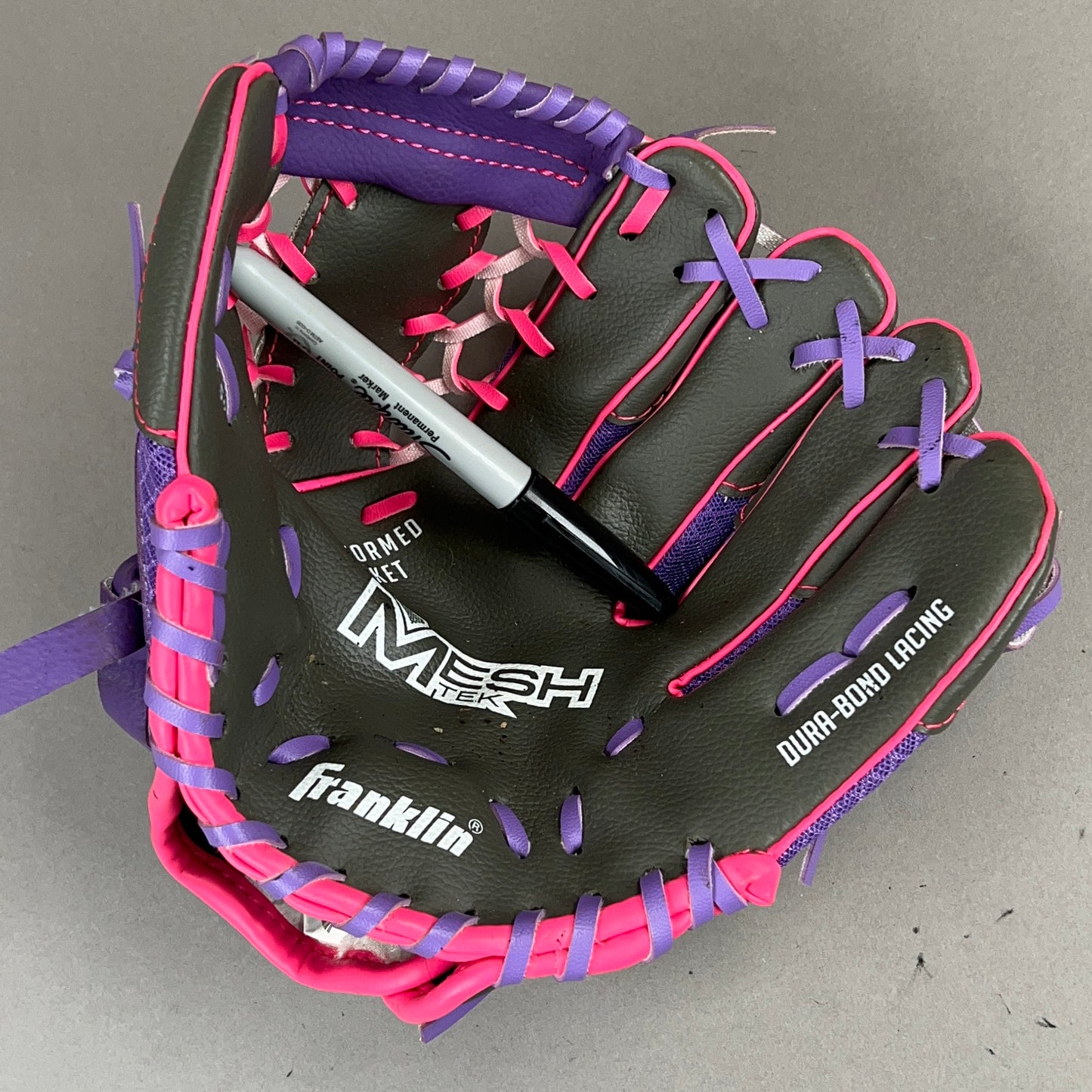 Franklin 22867 9.5"" Right Hand Thrower Softball Glove