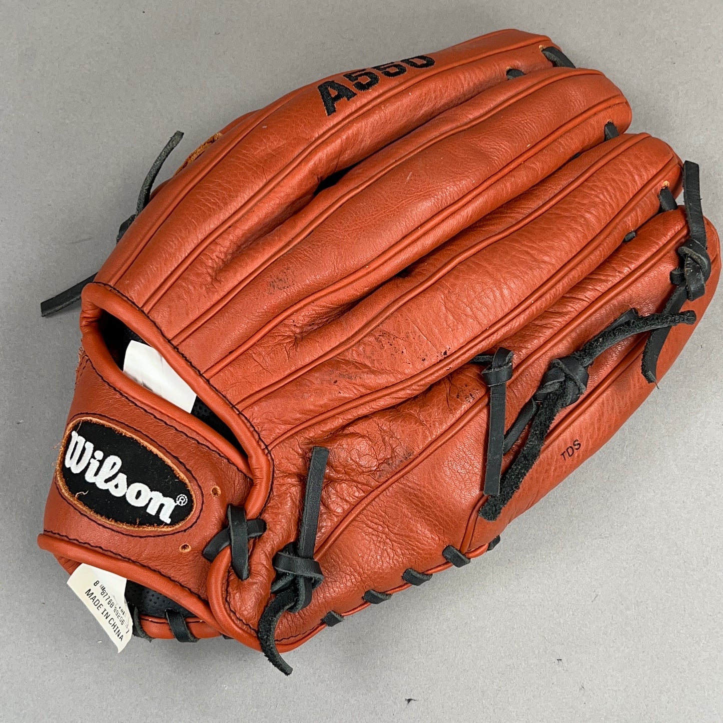 Wilson A550 12" Right Hand Thrower Baseball Glove