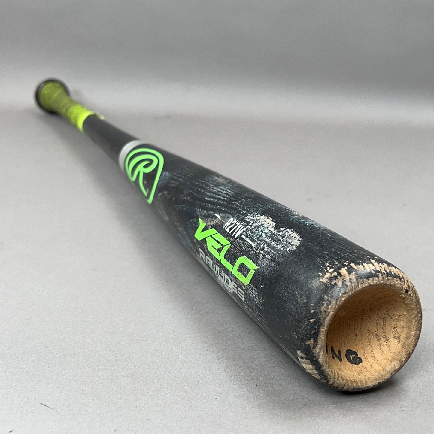 Rawlings Velo R271V 33/27 (-6) Wooden Baseball Bat
