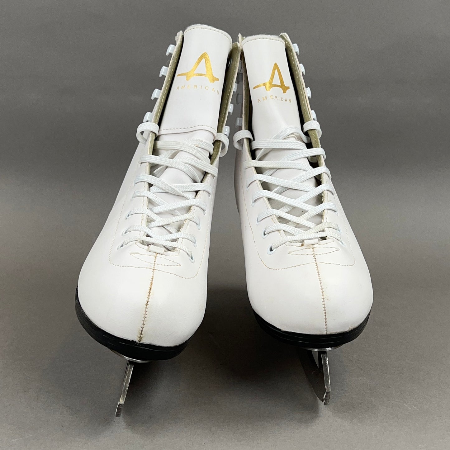 American Athletics Women's Tricot-Lined Size 9 Ice Skates