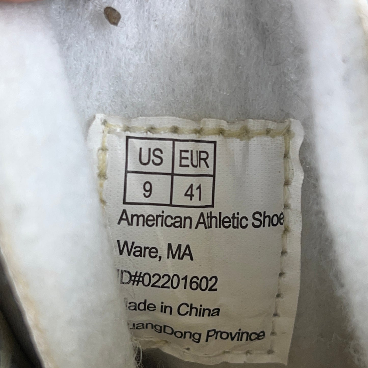 American Athletics Women's Tricot-Lined Size 9 Ice Skates