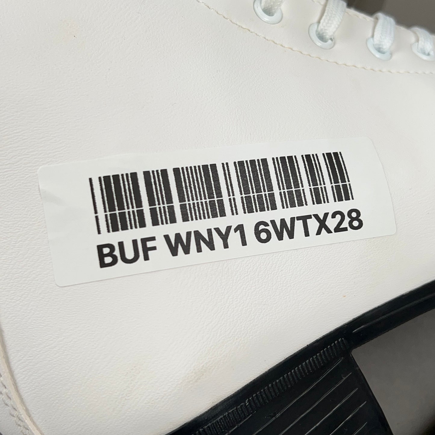 American Athletics Women's Tricot-Lined Size 9 Ice Skates