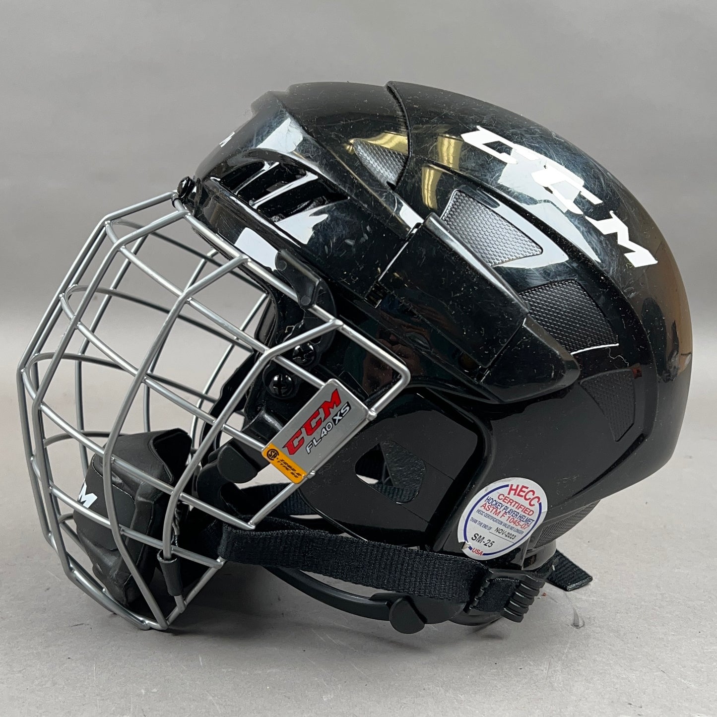 CCM FL40 X-Small 6" to 6 5/8" Hockey Helmet