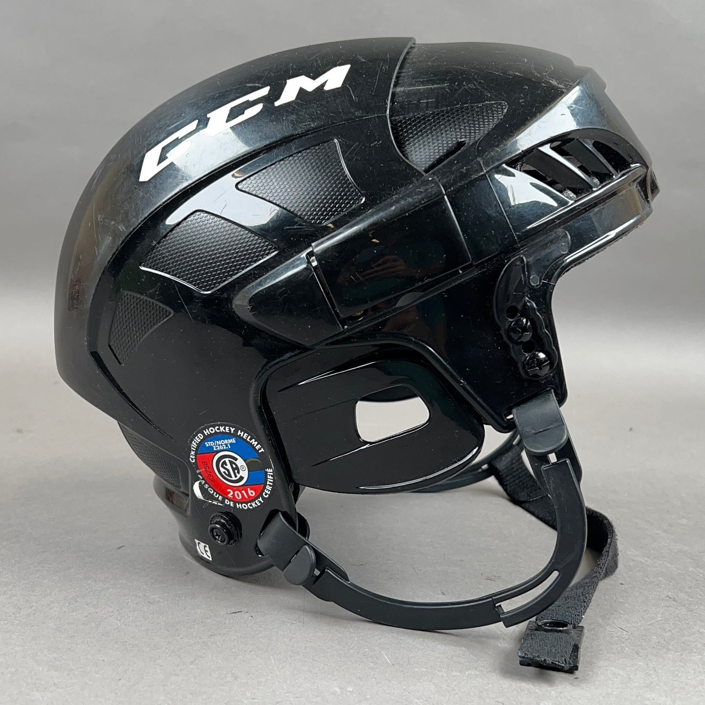 CCM FL40 Small 6 3/8" to 7" Senior Hockey Helmet