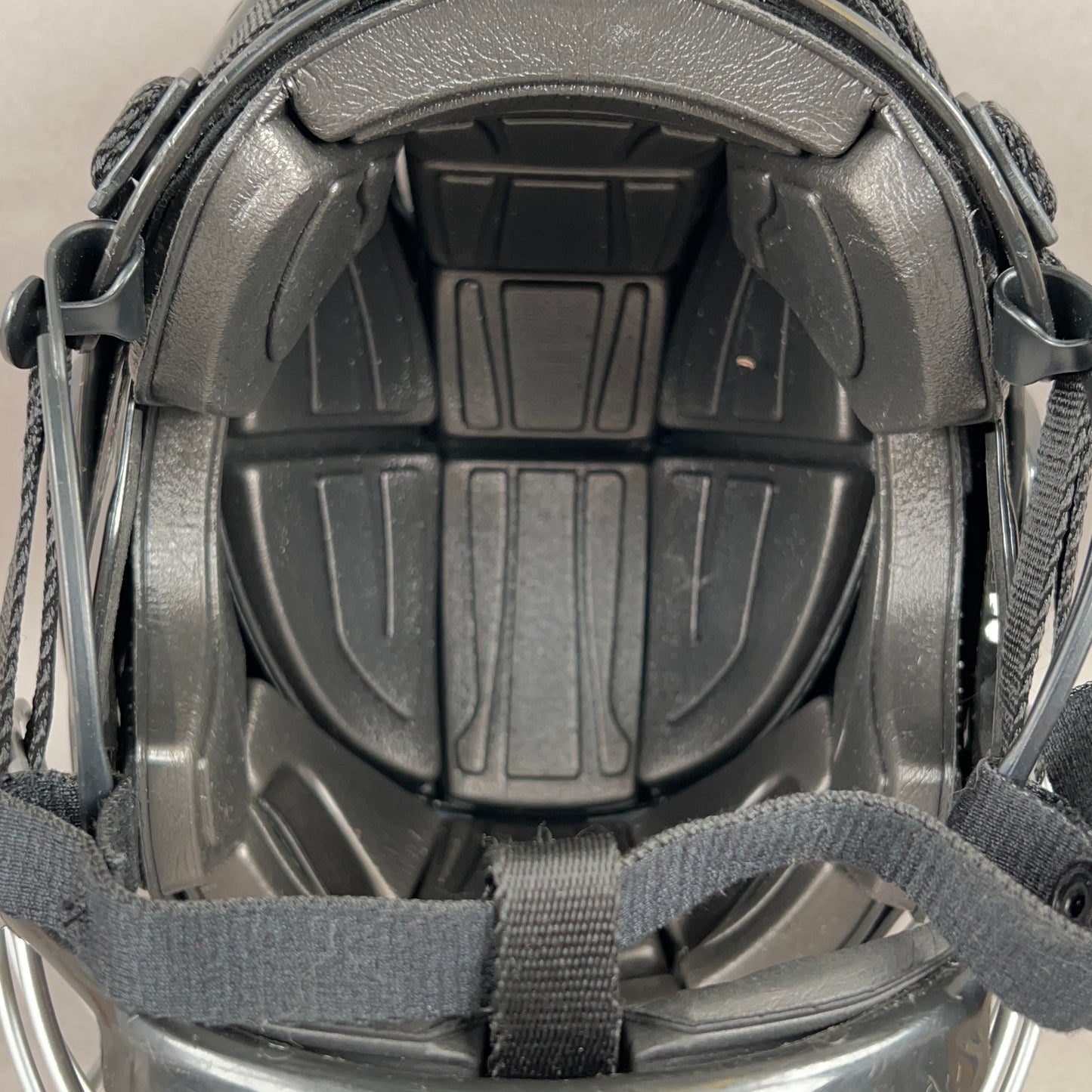 CCM FL40 Medium 6 7/8" to 7 3/8" Hockey Helmet