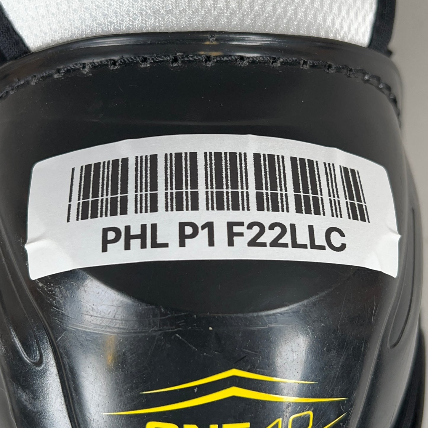 Bauer One.40 Intermediate 13" Hockey Shin Guards