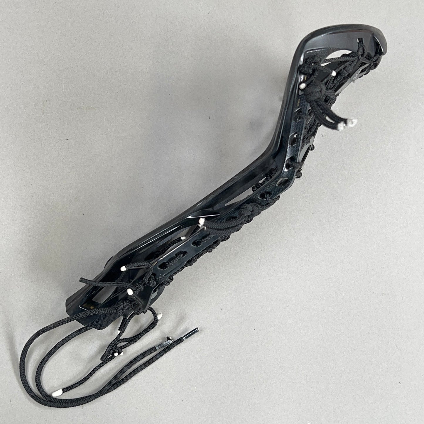 STX Crux 600 Womens Attack/Mid Strung Lacrosse Head