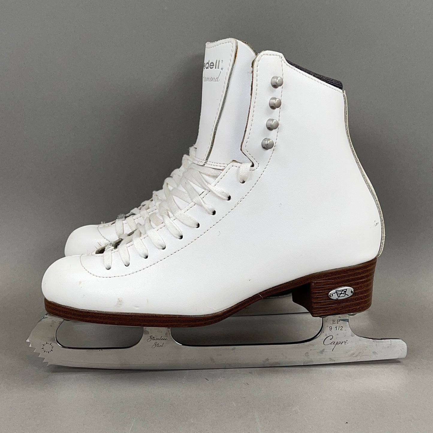 Riedell Diamond 133 White Med Size 5 Ice Skates