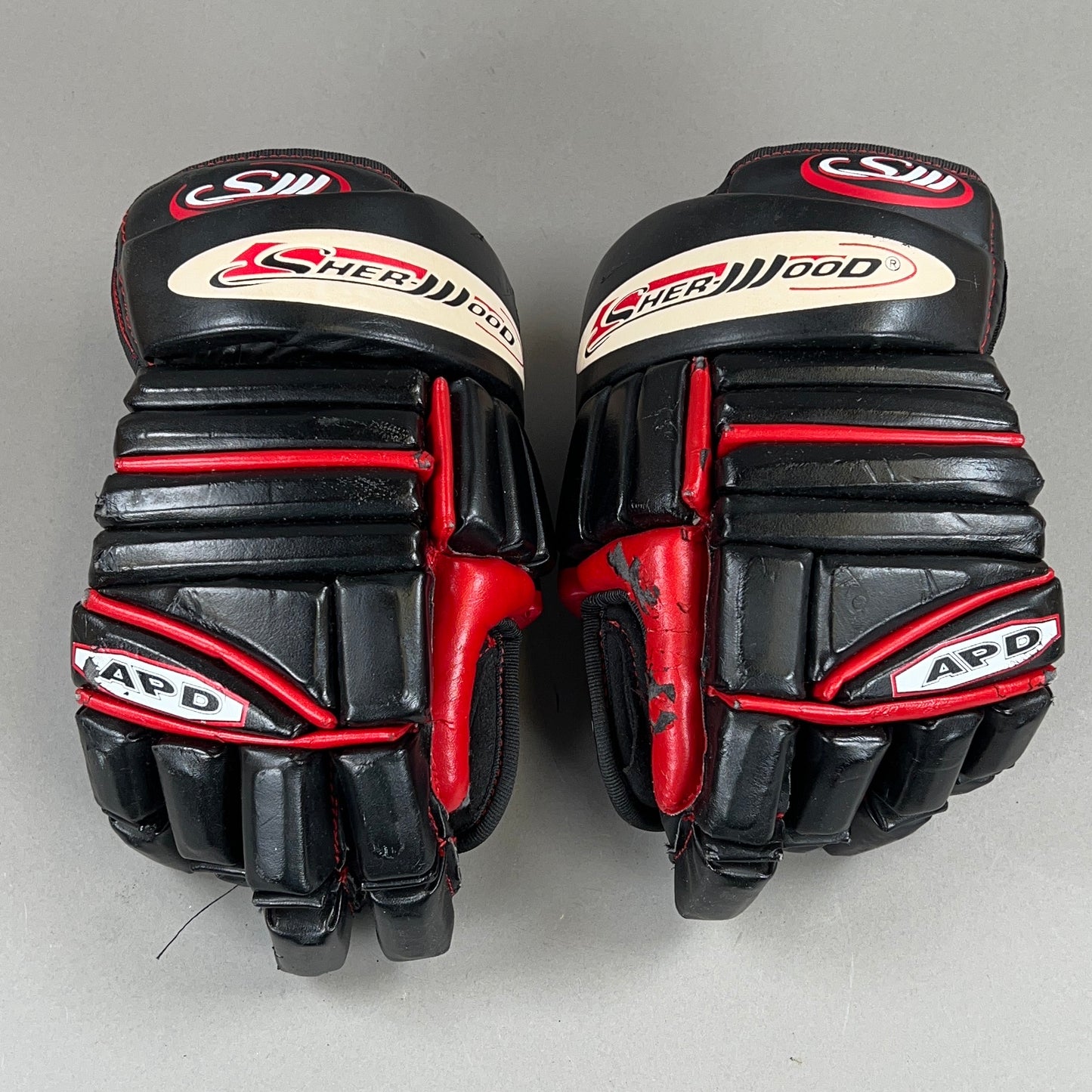 Sher-Wood APD Senior 13" Hockey Gloves