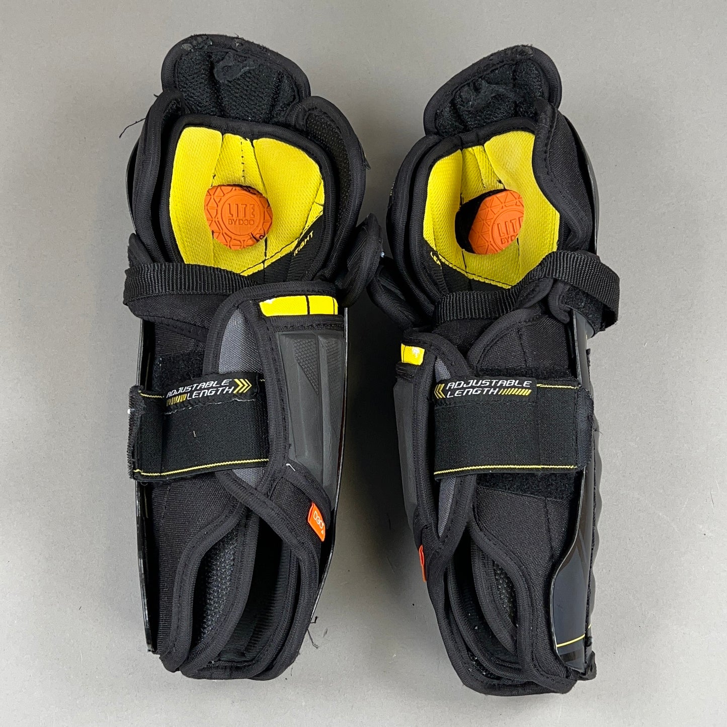 CCM Tacks 9080 Junior 11" Hockey Shin Guards