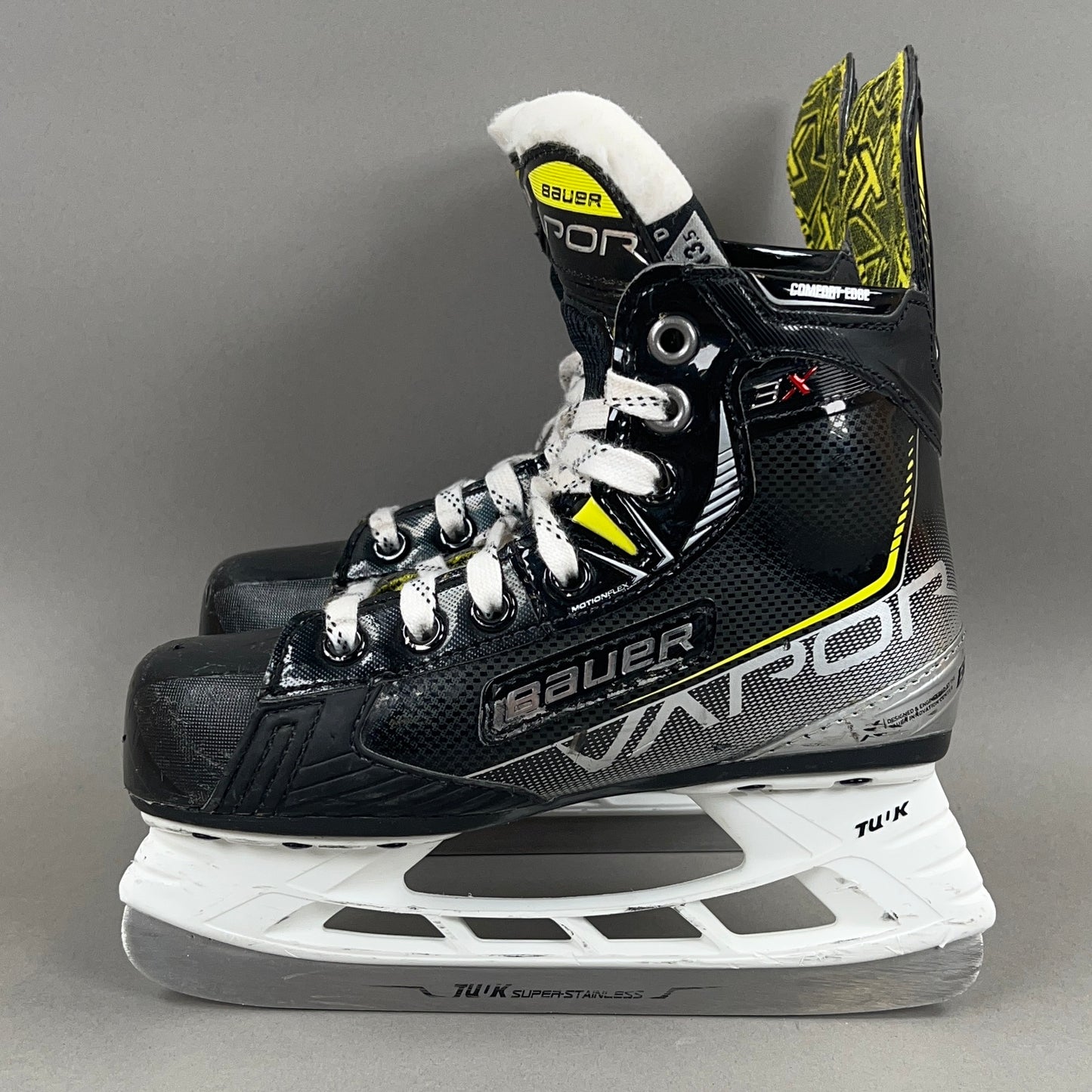 Bauer Vapor 3X Size 13.5Y Youth Hockey Skates