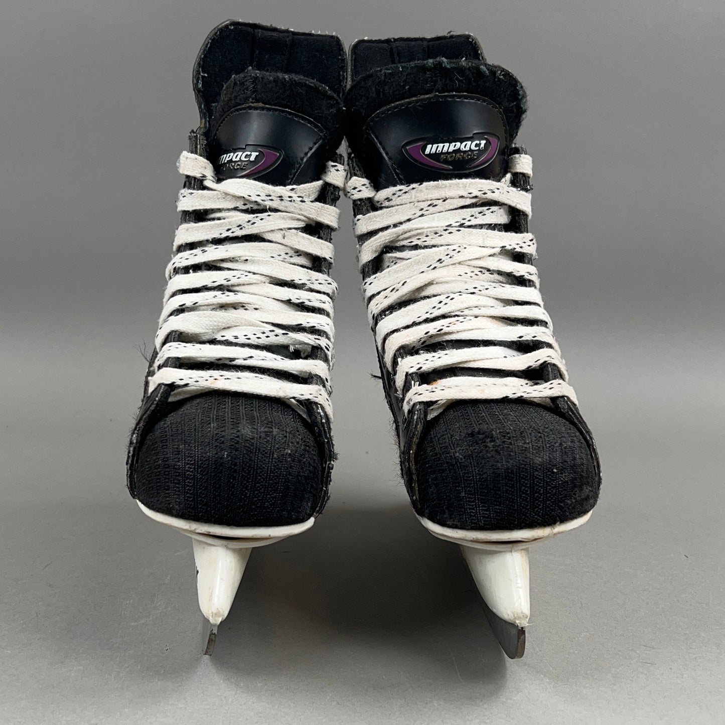 Bauer Impact 200 Size 2.5 Junior Hockey Skates
