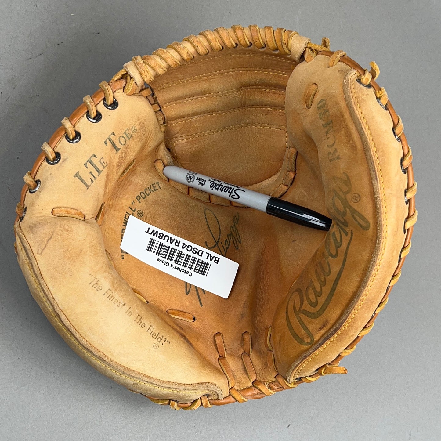 Rawlings RCM30 32" Left Hand Thrower Catchers Mitt