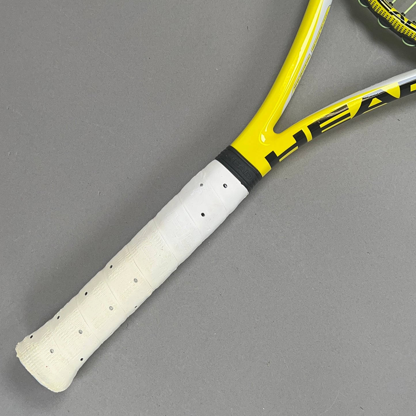Head MicroGel Extreme Mid Plus Tennis Racket 4 3/8" Grip & 100in² Head Size