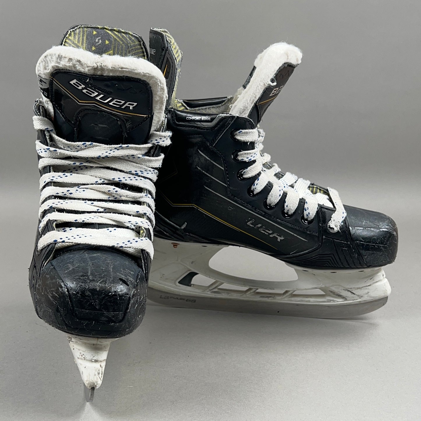 Bauer Supreme M40 Size 4.5 Fit 2 Intermediate Hockey Skates