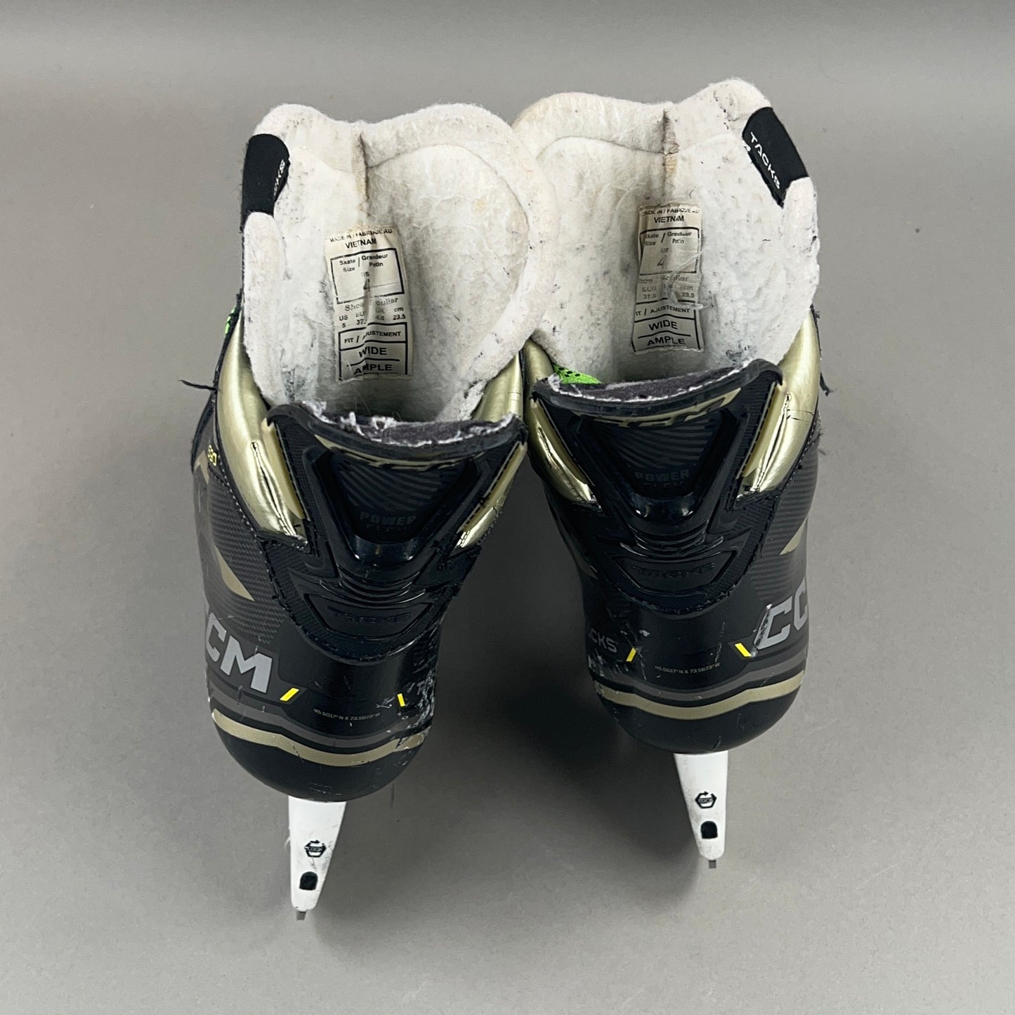 CCM Tacks AS 590 Size 4 Intermediate Hockey Skates