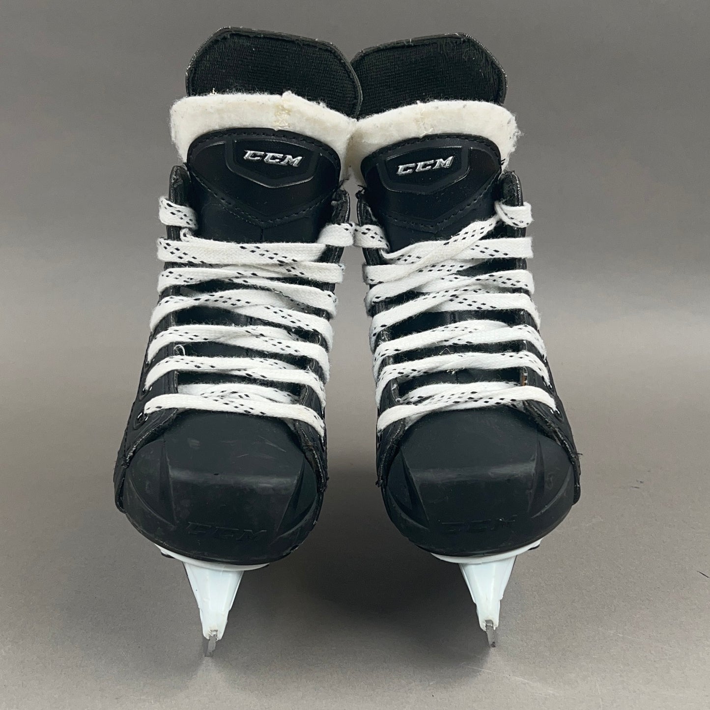 CCM 1052 Size 10Y Youth Hockey Skates