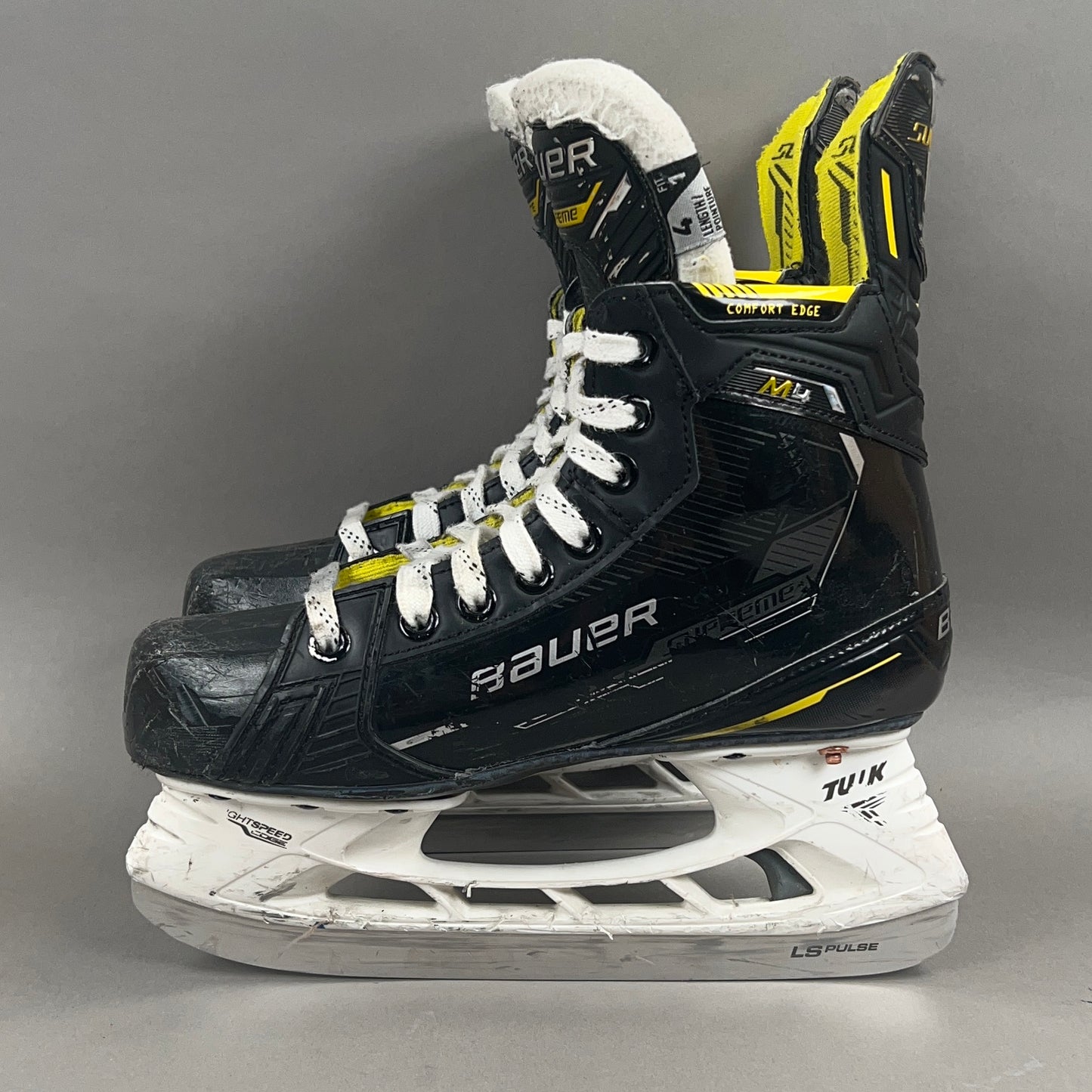 Bauer Supreme M4 Size 4 Intermediate Hockey Skates