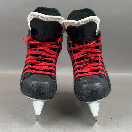 CCM Tacks 9042 Size 1 Junior Hockey Skates
