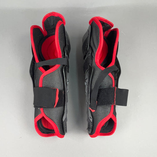 CCM Jetspeed FT350 Junior 11" Hockey Shin Guards