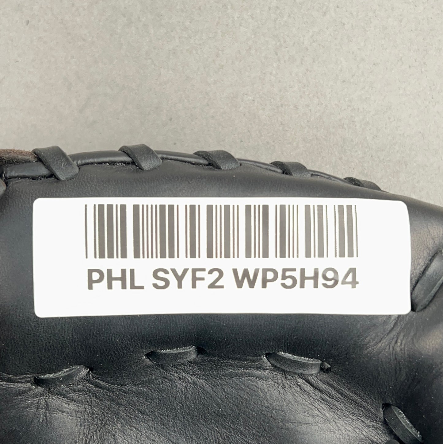 Akadema ADW45 32" Right Hand Thrower Catchers Mitt