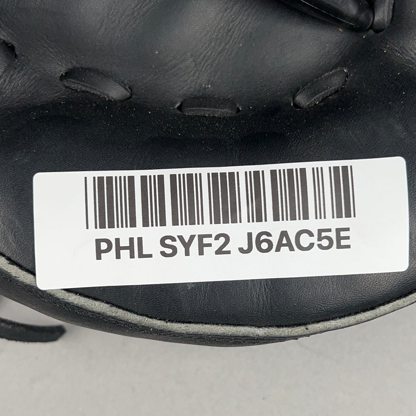 Kelley DN 060 32"" Right Hand Thrower Catchers Mitt